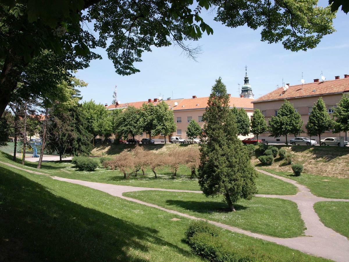 Albert Home Karlovac Eksteriør bilde